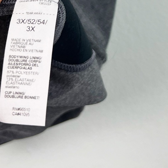 NWT Under Armour UA Infinity High Cross Back Sports Bra Grey - Picture 7 of 7